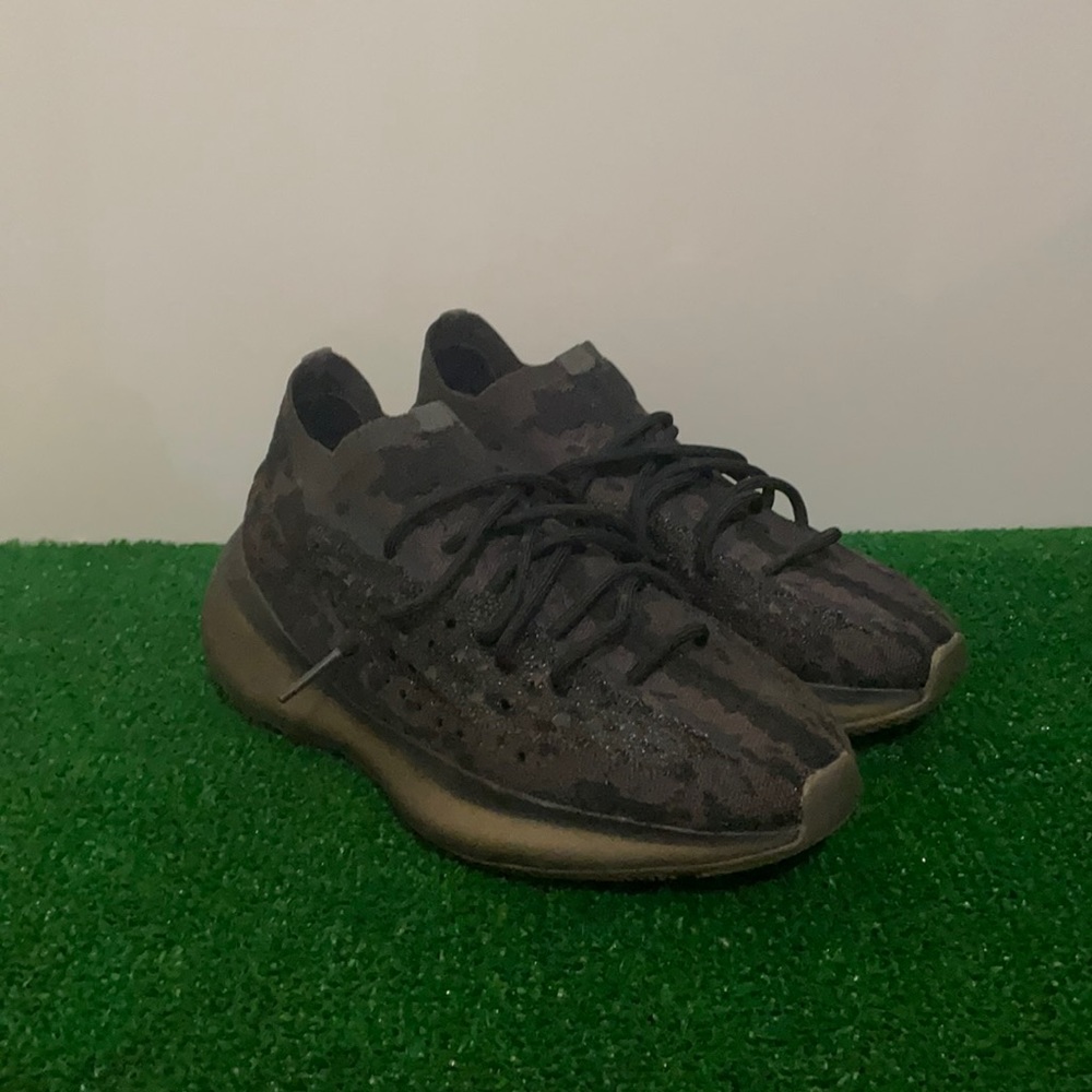 Adidas Yeezy 380 onyx
